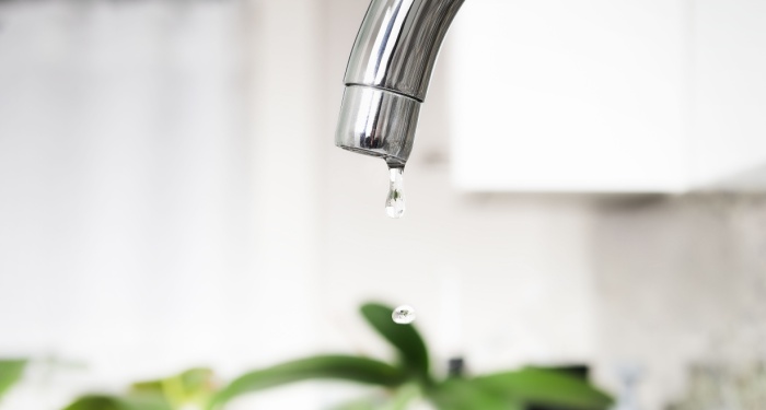 dripping kitchen tap